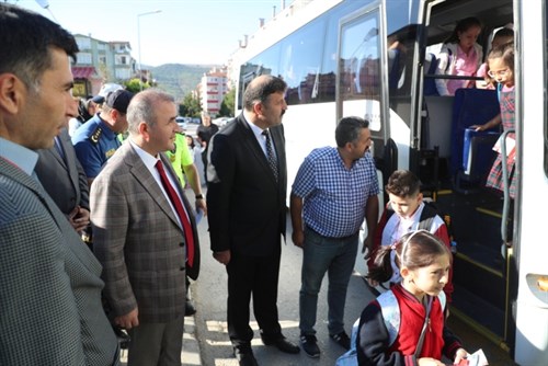 Vali Numan Hatipoğlu, Okul Servisleri Denetim Uygulamasına Katıldı